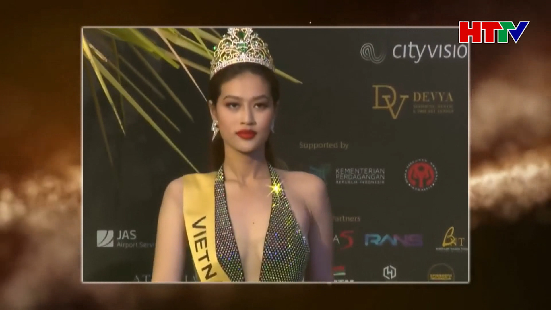 Hoa hậu Thiên Ân lọt top 10 thí sinh được yêu thích tại Miss Grand International