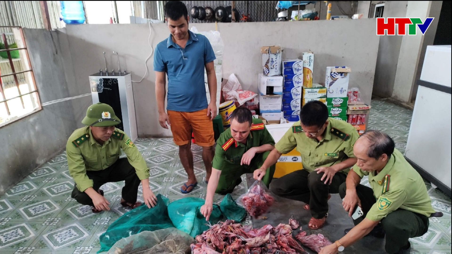 Phát hiện 1 chủ quán ở Lộc Hà gom chim trời phục vụ khách