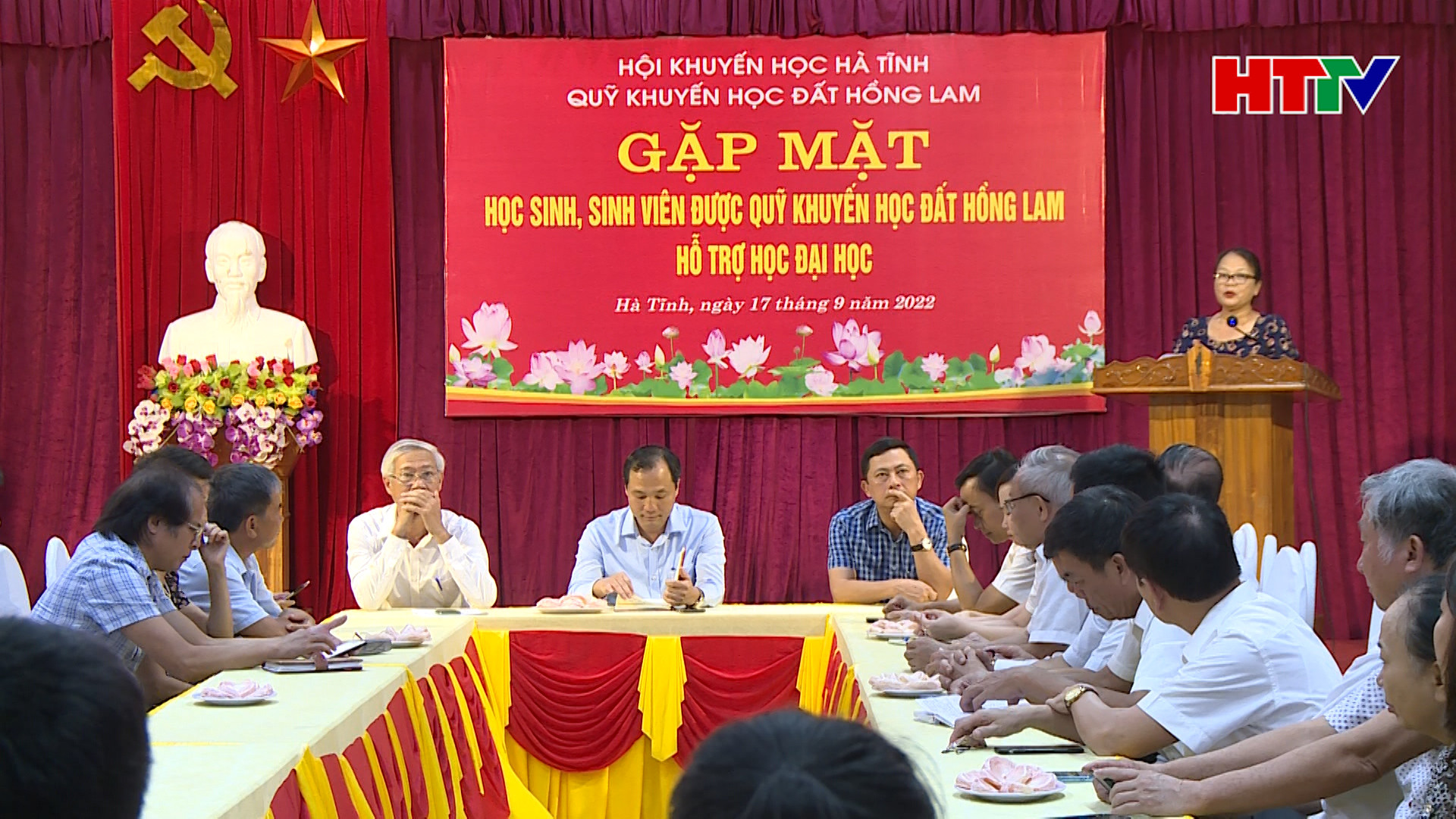 Tạo điều kiện giúp đỡ học sinh gặp hoàn cảnh khó khăn học đại học