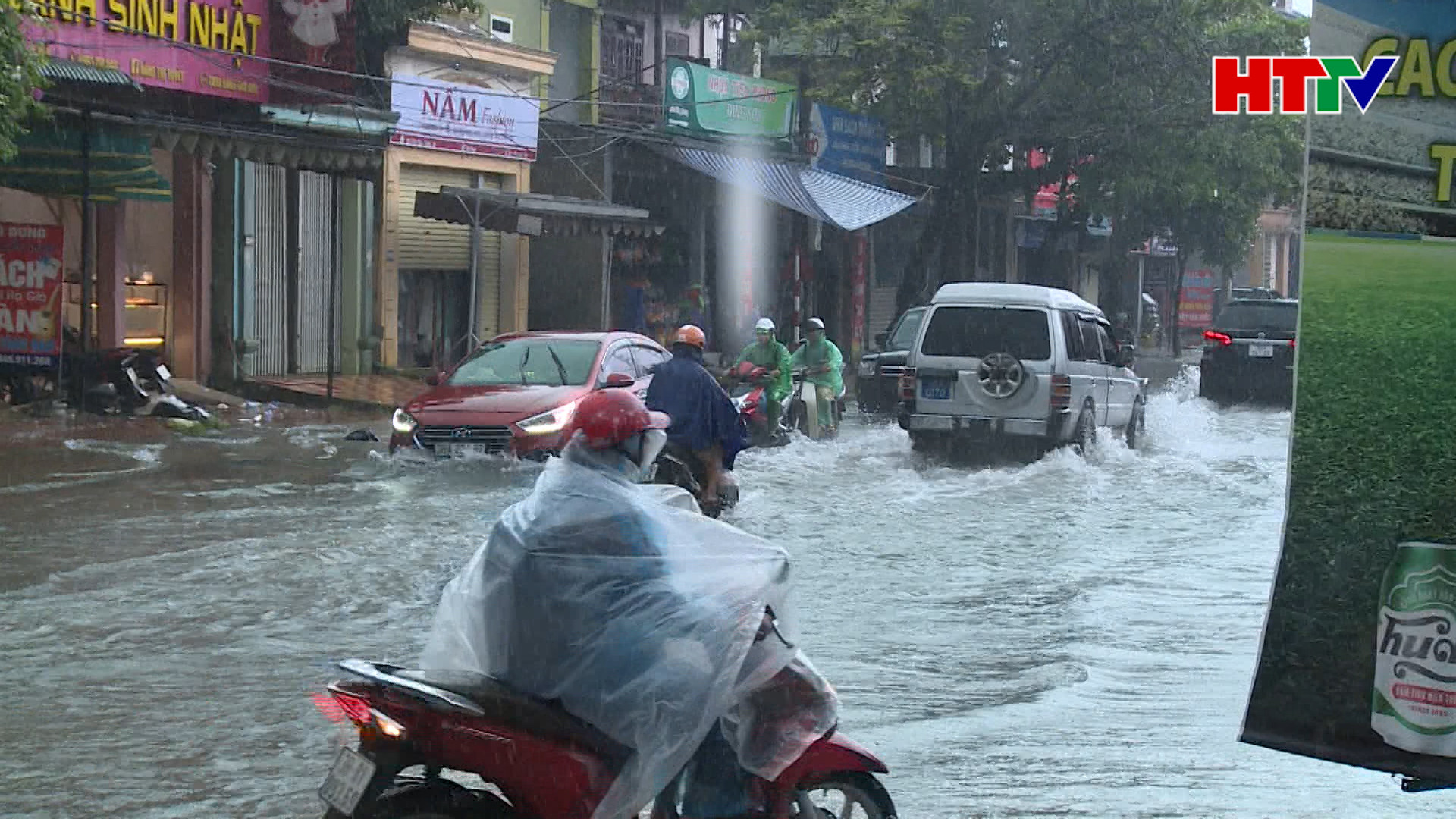Mưa lớn gây ngập lụt cục bộ tại Hương Khê