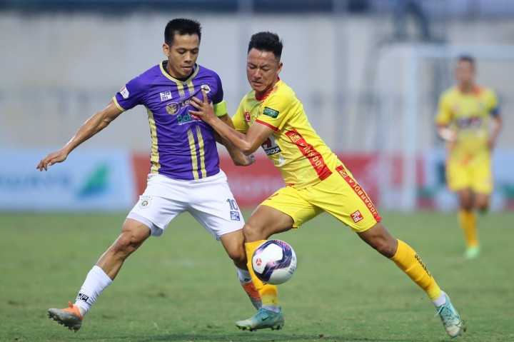 Bị cầm hòa 1-1, Hà Nội FC chưa thể chạm tới chức vô địch V-League 2022
