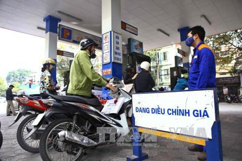 Bộ Công Thương bác tin đồn giá xăng có thể tăng lên 100.000 đồng/lít
