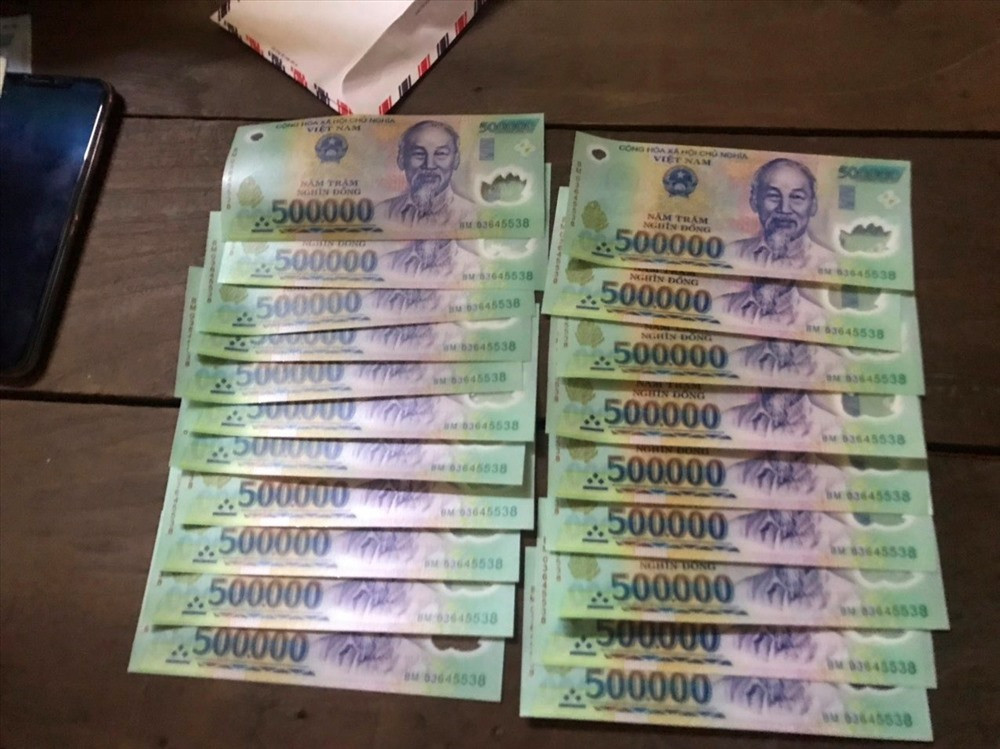 Công an khuyến cáo người dân cẩn trọng về loại tiền giả mới xuất hiện