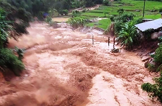 Chủ động ứng phó với diễn biến mưa lớn, lũ, sạt lở đất
