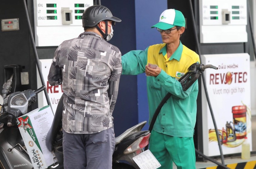 Giá xăng dầu trong nước ngày 11/10 có khả năng tăng mạnh