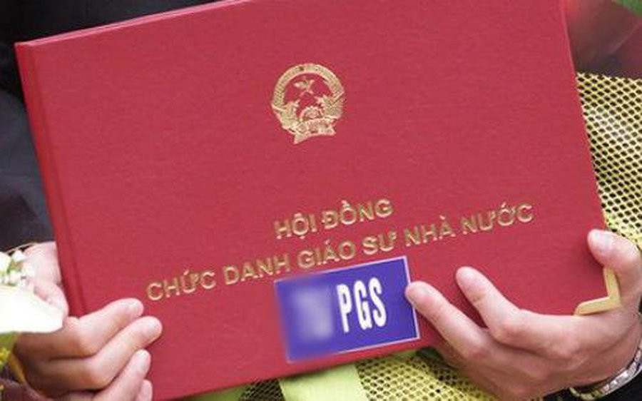 Chính thức công nhận 383 giáo sư và phó giáo sư năm 2022