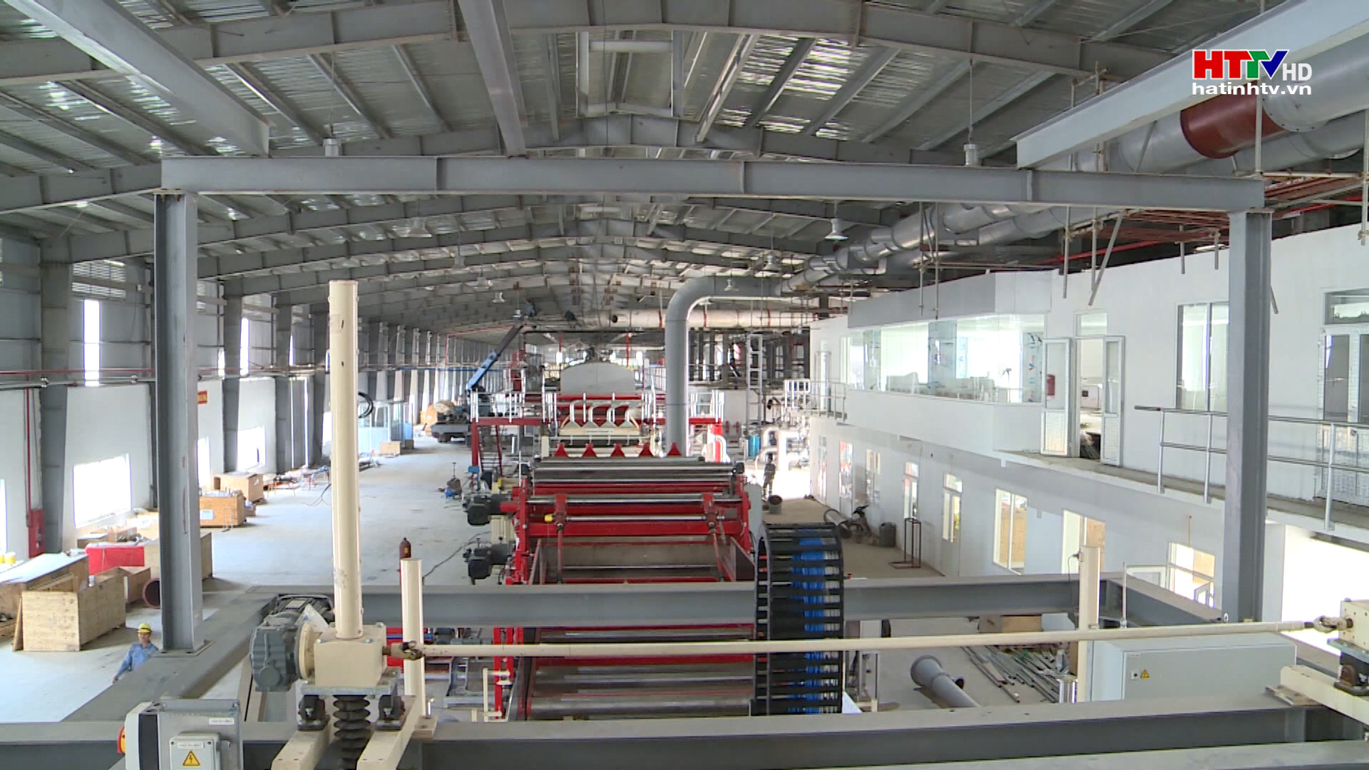 Sản xuất công nghiệp giảm mạnh
