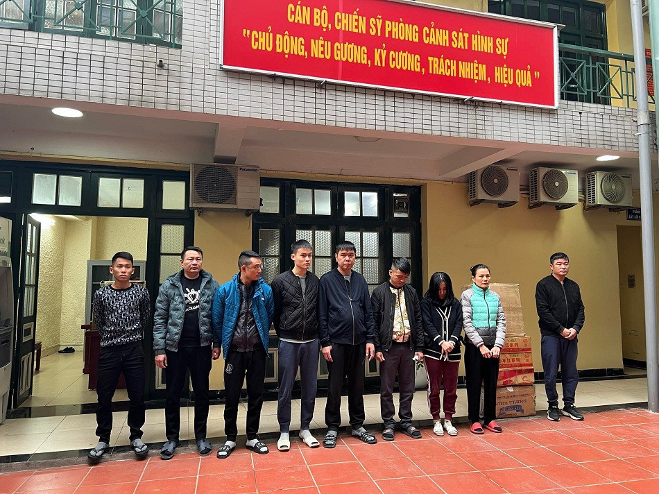 Triệt phá đường dây cá độ bóng đá 600 tỷ đồng ở Hà Nội