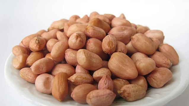 Lợi ích bất ngờ của việc ăn lạc vào buổi sáng