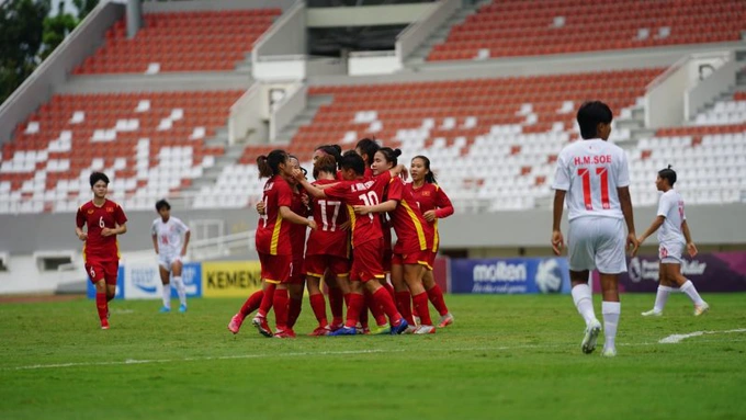 Vượt mặt U18 Myanmar, U18 nữ Việt Nam vào chung kết Đông Nam Á