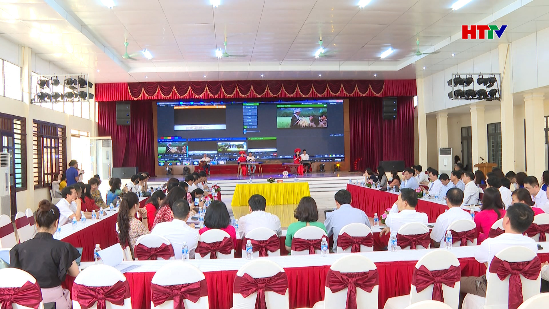 Đẩy mạnh truyền thông giáo dục nghề nghiệp
