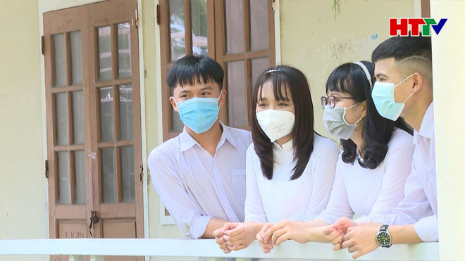 Gặp cô Thủ khoa duy nhất đạt điểm tuyệt đối trong kỳ thi THPT quốc gia năm 2021