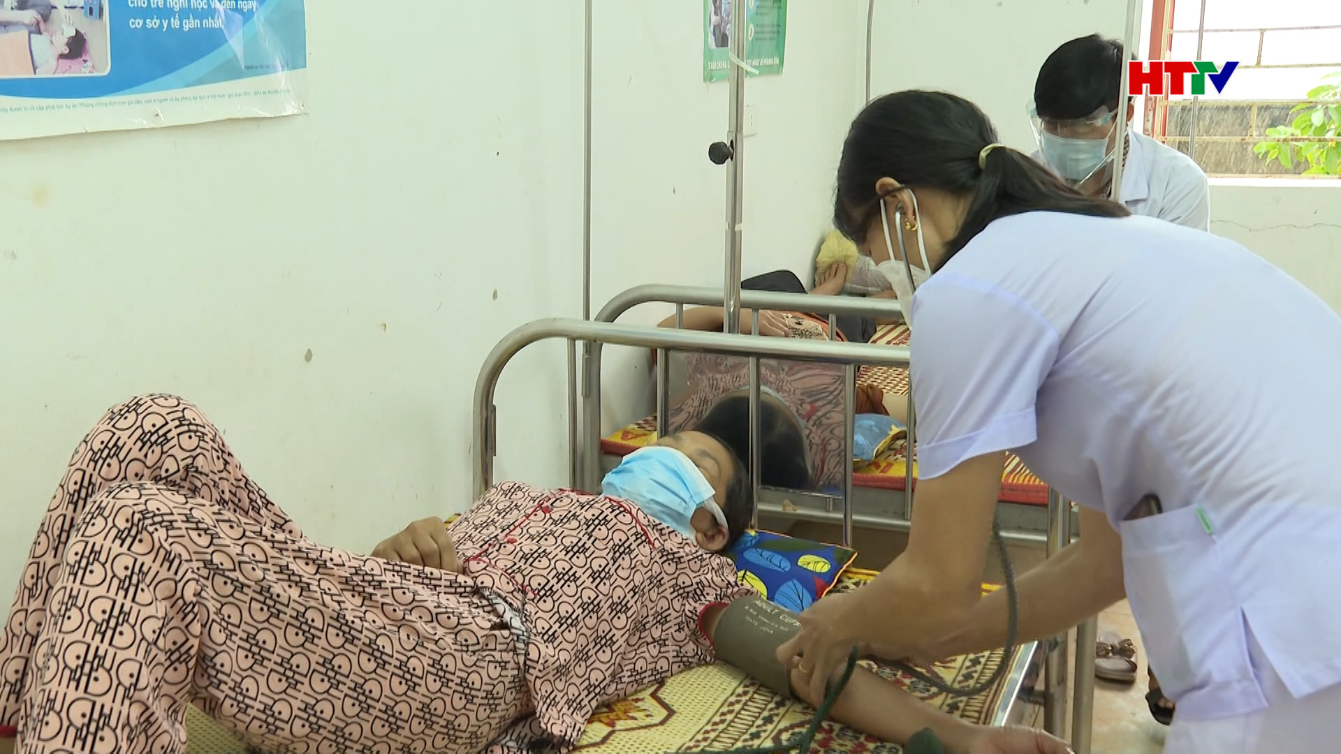 Phát huy vai trò nòng cốt của y tế cơ sở trong phòng, chống dịch bệnh Covid-19