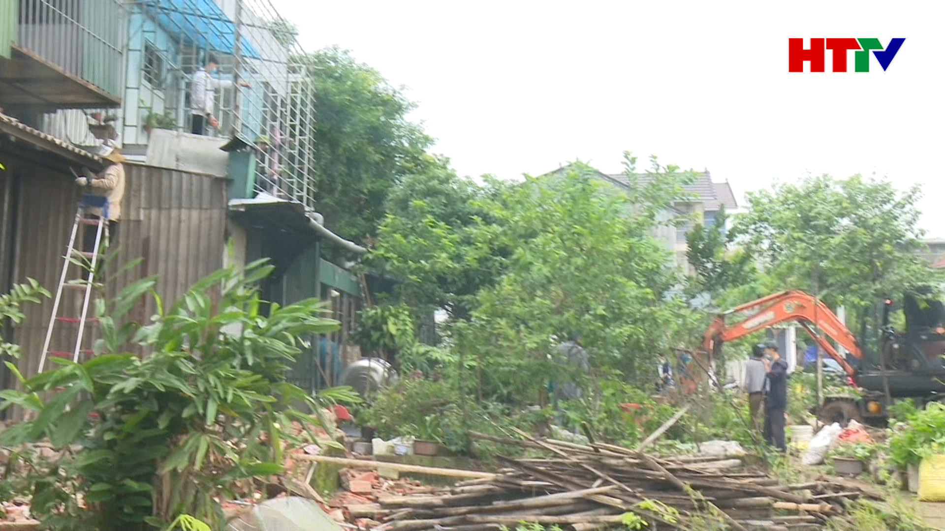 Giải tỏa hàng ngàn m2 đất công bị lấn chiếm tại công viên trung tâm thành phố
