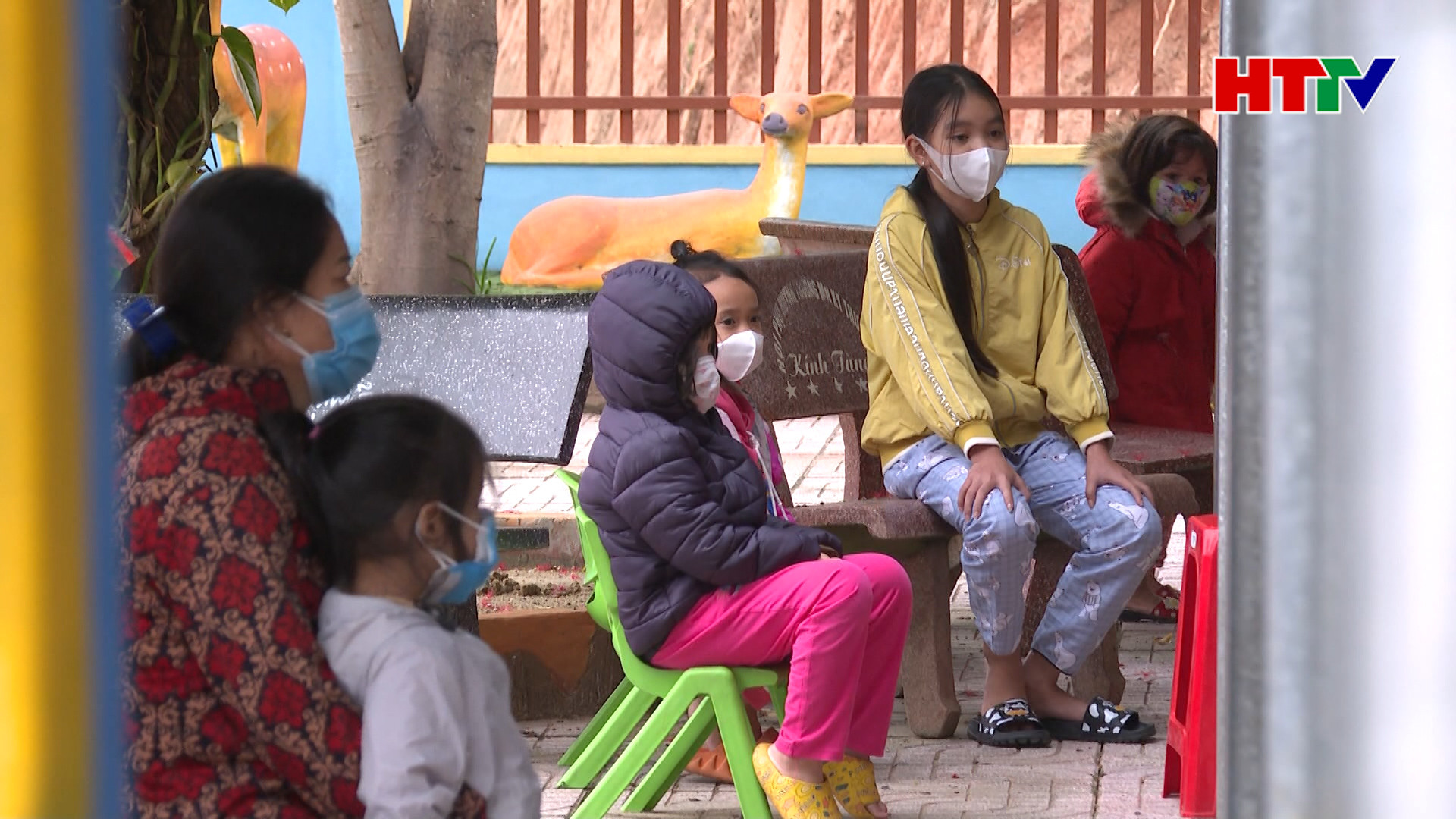 Cuộc sống của người dân Kỳ Thượng xáo trộn vì dịch
