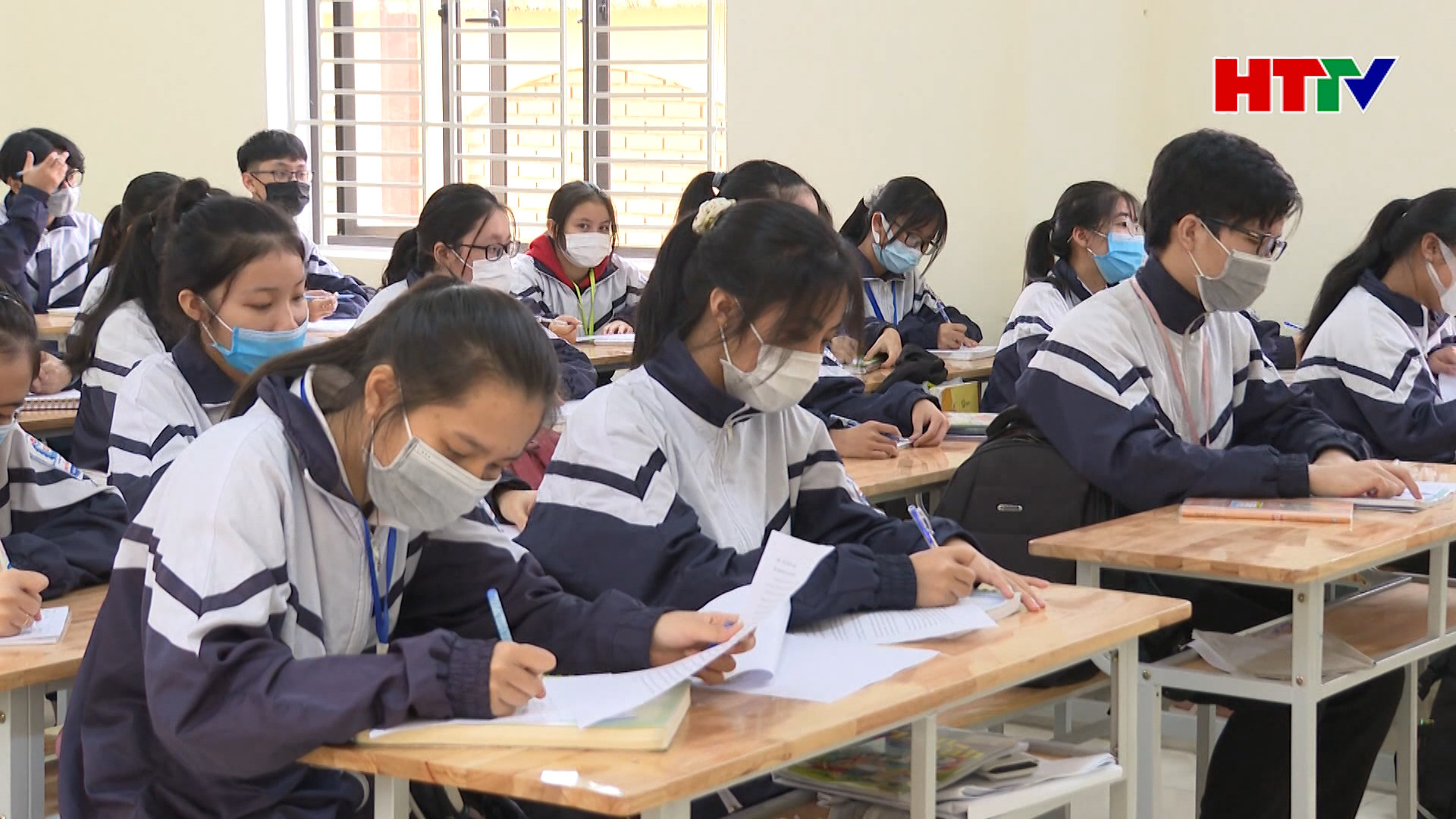 Triển khai tiêm vaccine Pfizer cho 35 ngàn trẻ từ 16-18 tuổi