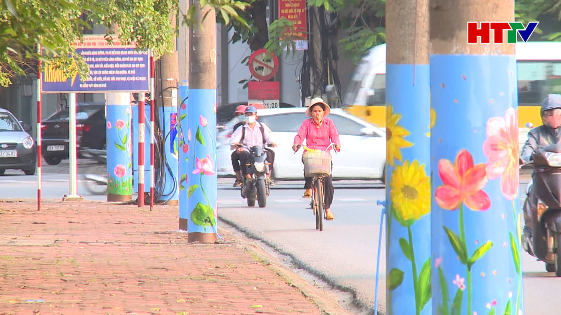Cột điện nở hoa