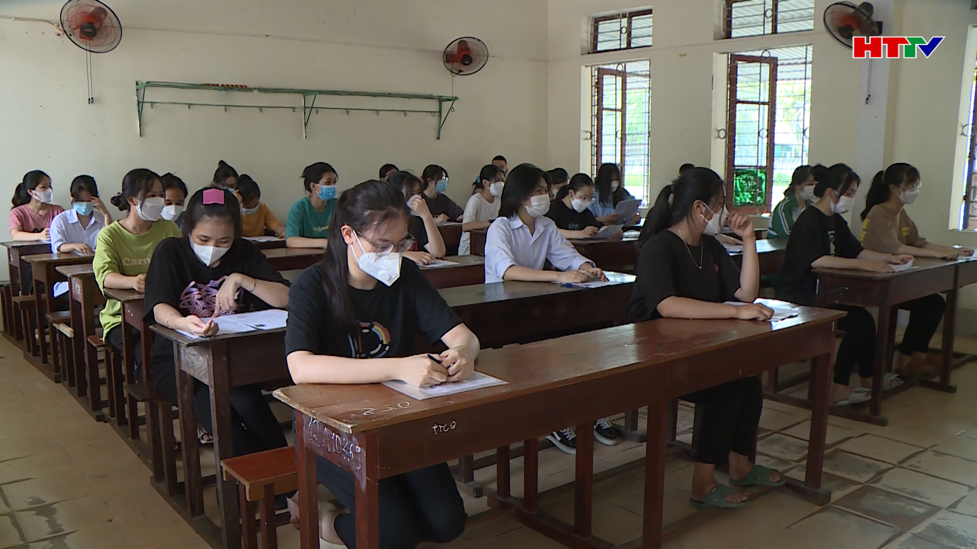 Ngày thứ hai Kỳ thi tốt nghiệp THPT