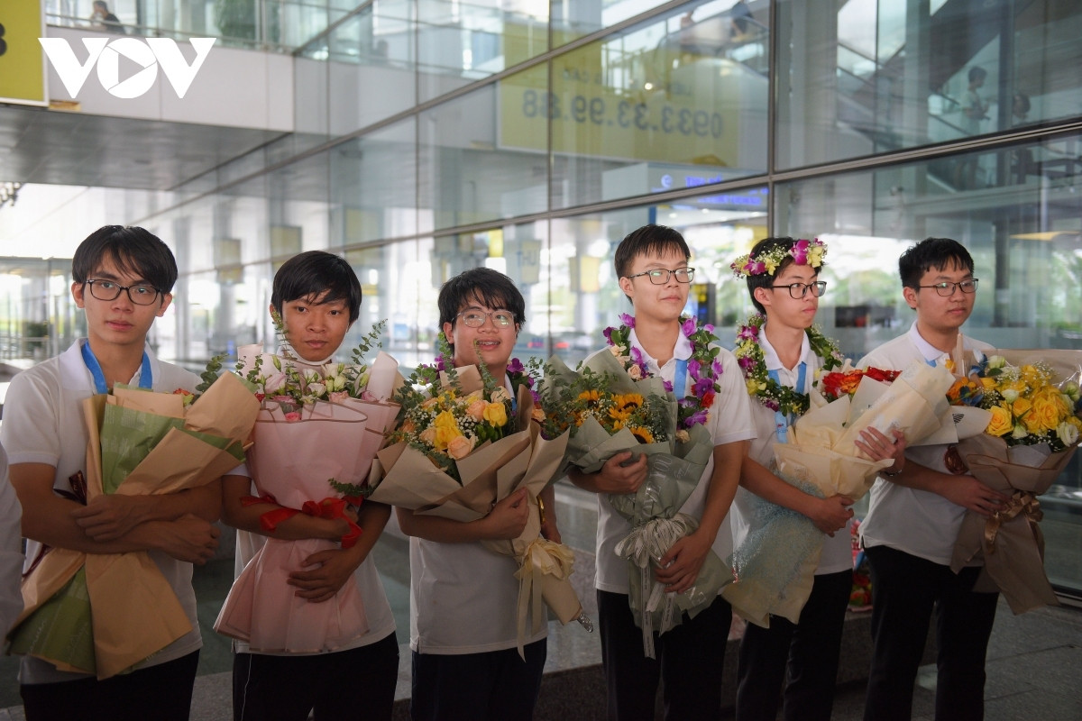 Chủ tịch nước gửi Thư khen học sinh giành huy chương Olympic 2022