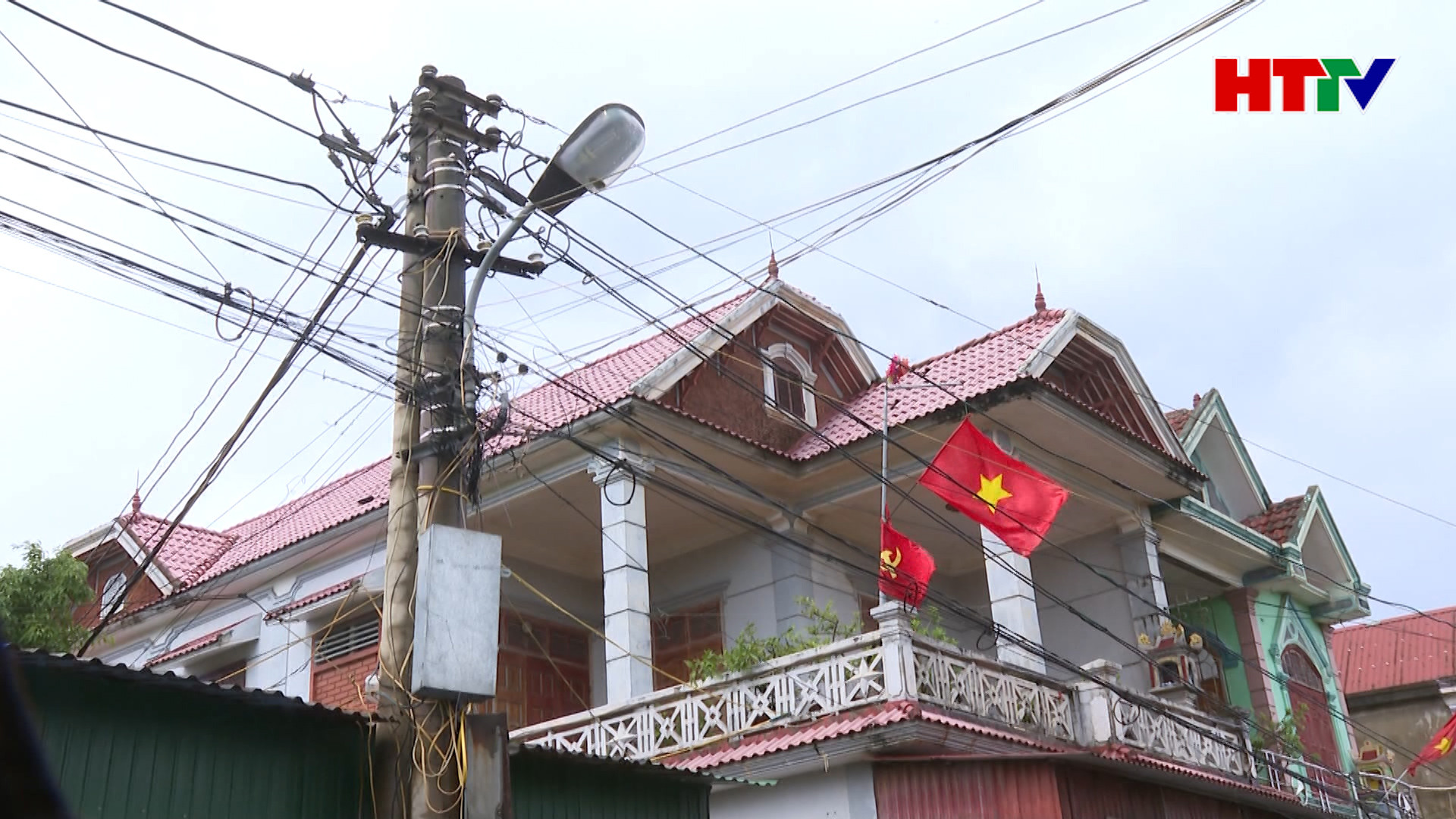 Giá điện tại Cẩm Nhượng cao bất thường?