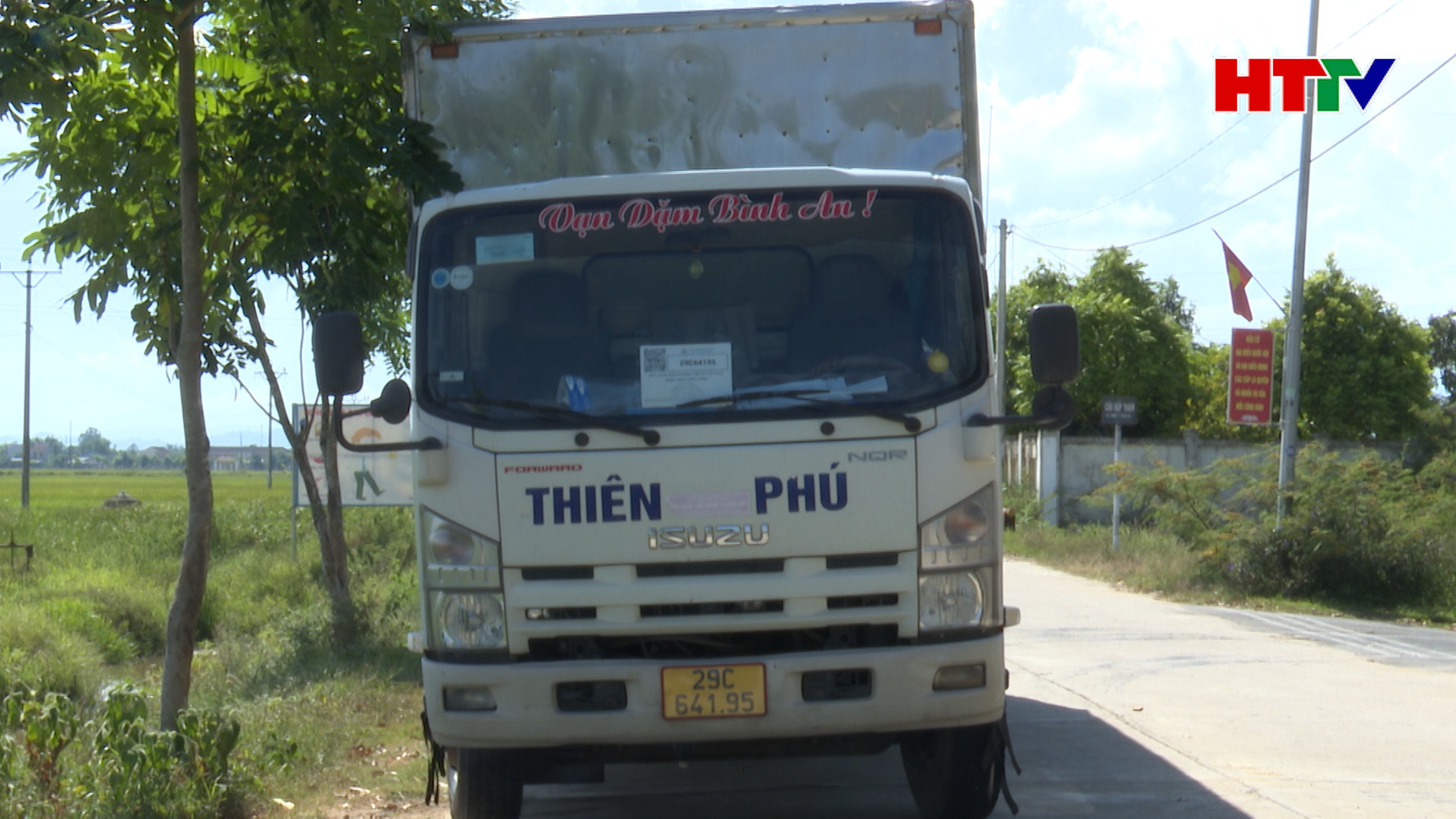 Bị cấm dừng nghỉ, lái xe ngoại tỉnh vẫn "tranh thủ" giao hàng