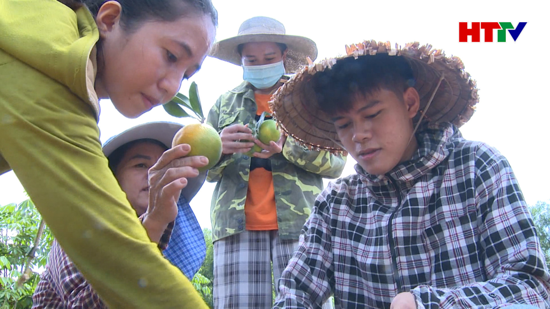 Chàng thanh niên nông thôn "tạo sóng" với MV  “Em là con thuyền cô đơn”