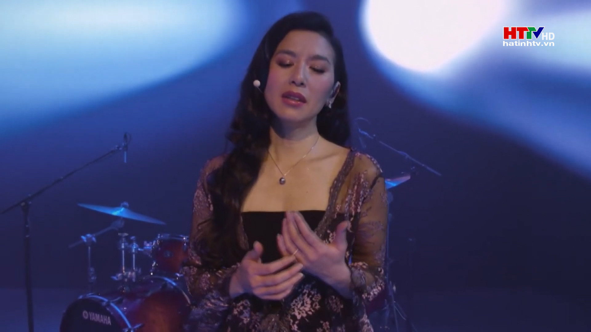 Ca sĩ người Mỹ gốc Việt được đề cử giải Grammy