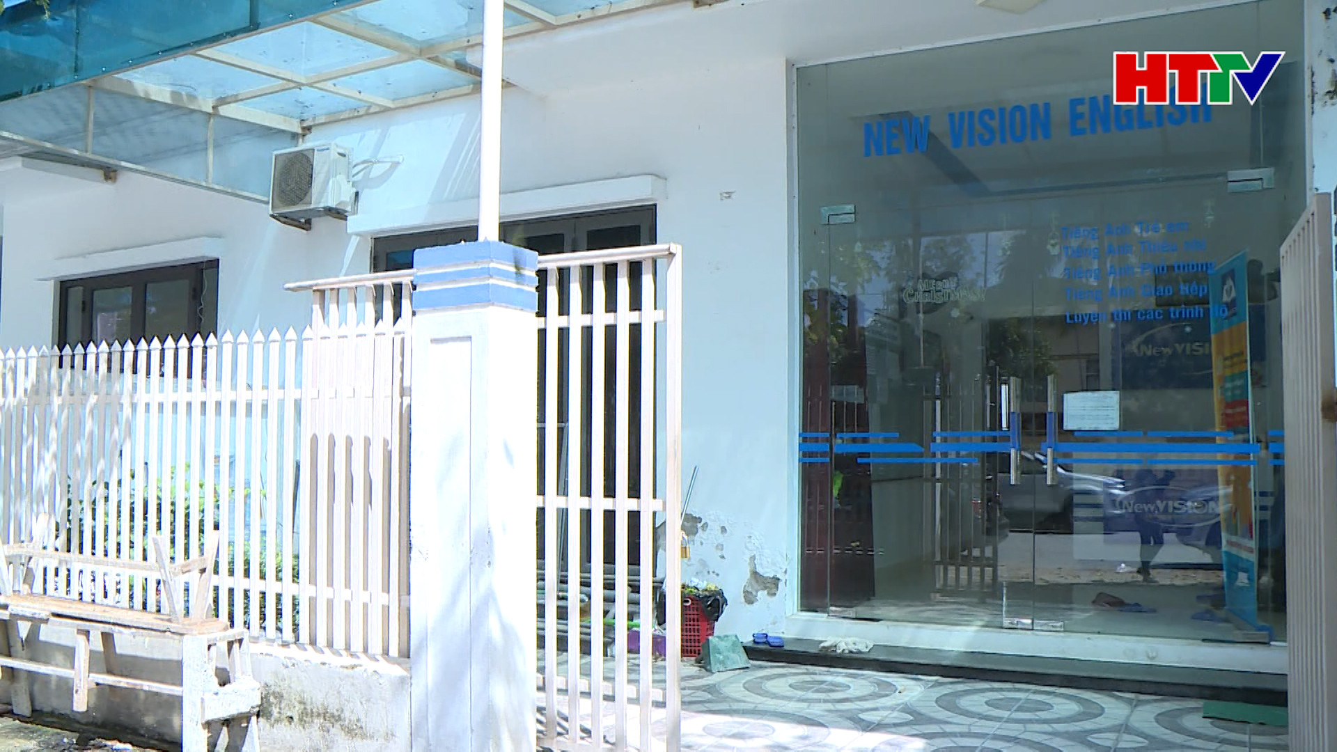 Phong tỏa hẹp, xét nghiệm rộng và truy vết thần tốc