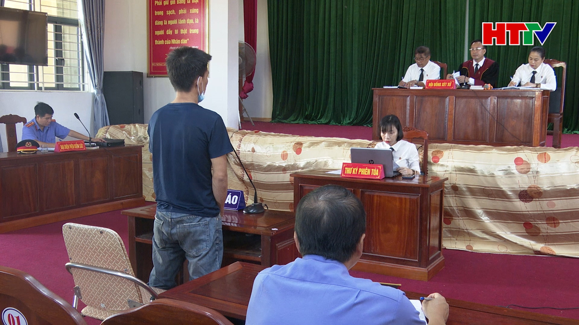 Lĩnh 42 tháng tù về tội mua bán, tàng trữ trái phép chất ma túy