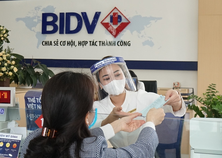 Yêu cầu các tổ chức tín dụng giảm lãi suất trong tháng 7