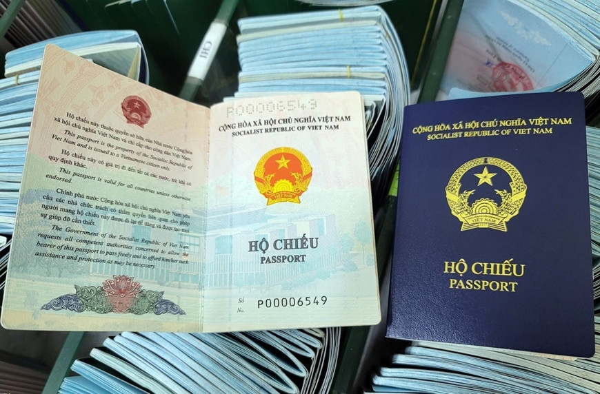Đức cấp lại thị thực cho hộ chiếu mẫu mới của Việt Nam