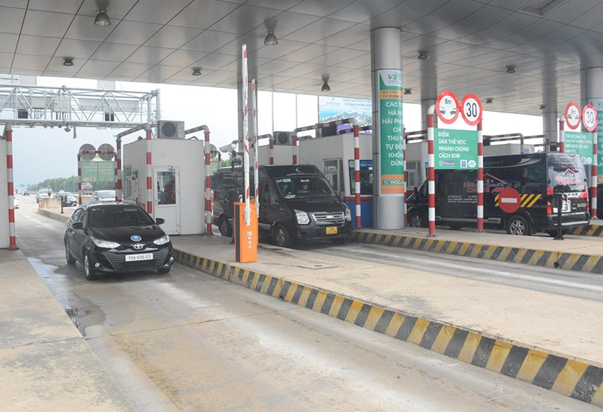 Đẩy nhanh thực hiện thu phí không dừng