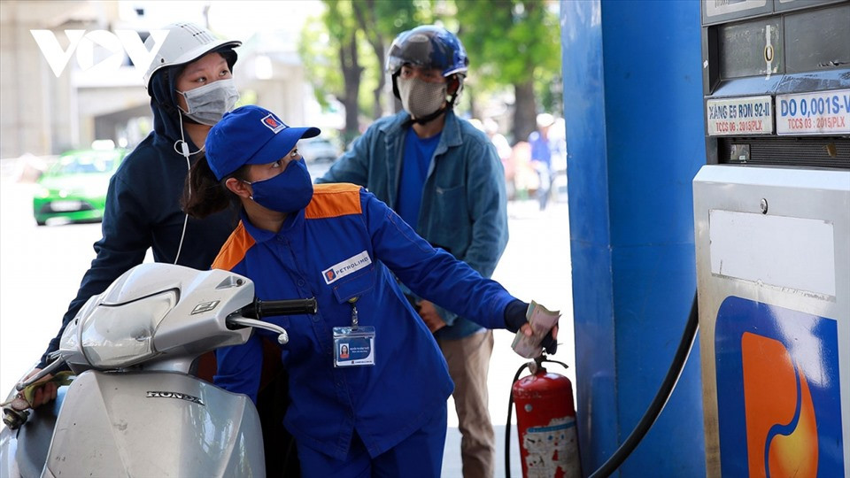 Bộ Tài chính lên tiếng về giá xăng dầu tăng cao