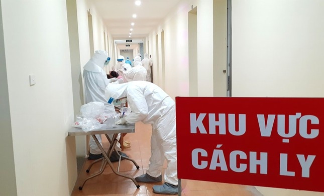 Bộ Y tế đề xuất F0, F1 làm việc trong thời gian cách ly