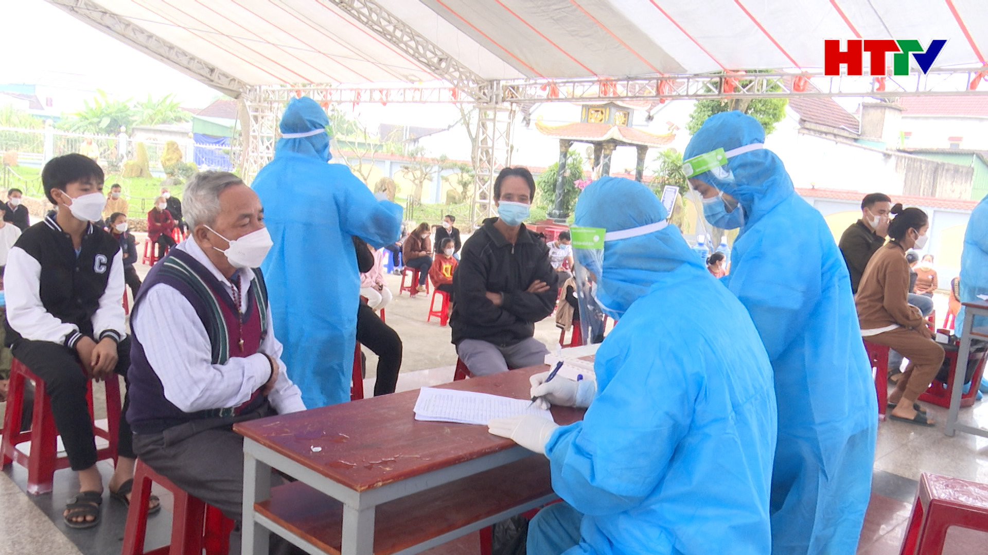 Nhu cầu tăng cao kít test Covid khan hiếm hàng