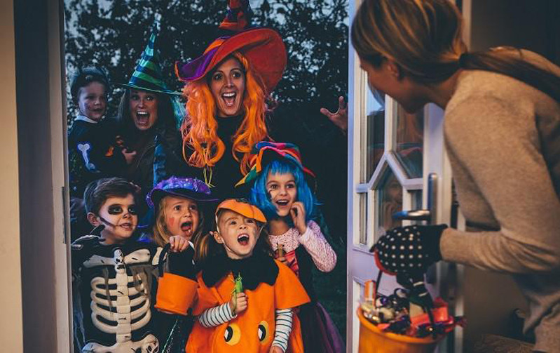 Giải mã phong tục "cho kẹo hay bị ghẹo" trong ngày Halloween