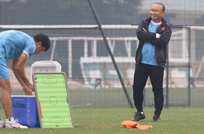 HLV Park Hang-seo triệu tập loạt cầu thủ mới cho vòng loại World Cup 2022