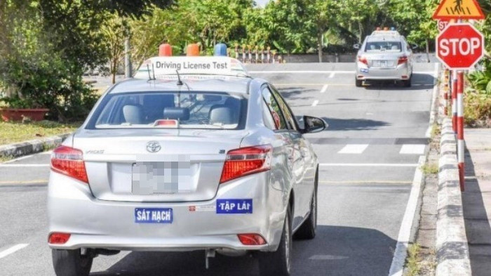 Không cấp giấy phép lái xe trong 5 năm cho người gian lận khi sát hạch