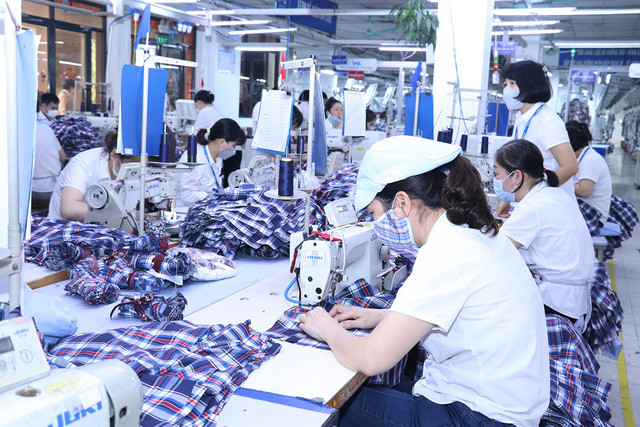 Tăng giờ làm thêm: Giải bài toán thiếu hụt lao động cục bộ