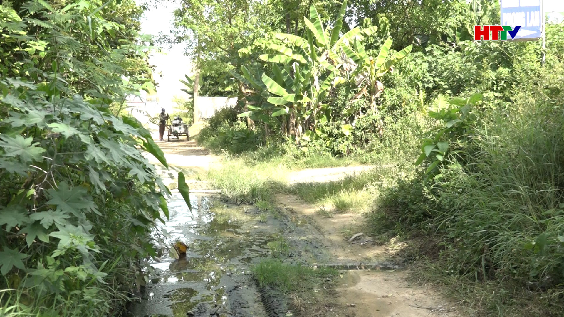 Cầu xây xong, đường dân sinh hỏng