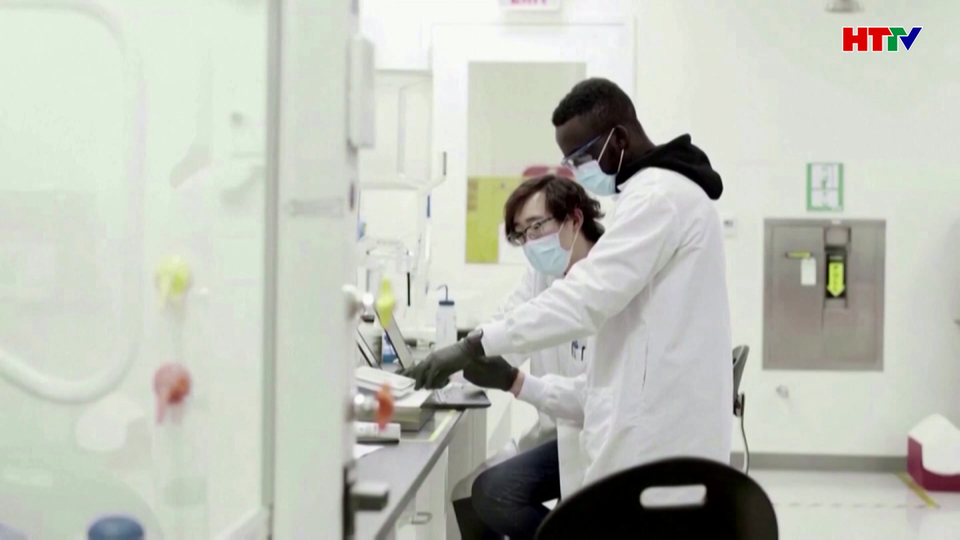 EU nghiên cứu tác dụng phụ của vaccine sử dụng công nghệ mRNA