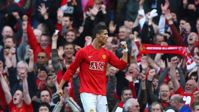 Ronaldo chính thức khoác áo Manchester United