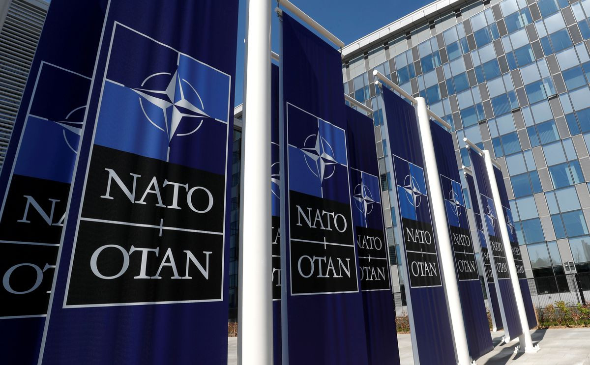 NATO trục xuất 8 đại diện Nga vì nghi là "nhân viên tình báo"