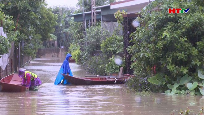 Mưa to gây ngập cục bộ, sạt lở tại một số xã trên địa bàn huyện Cẩm Xuyên.