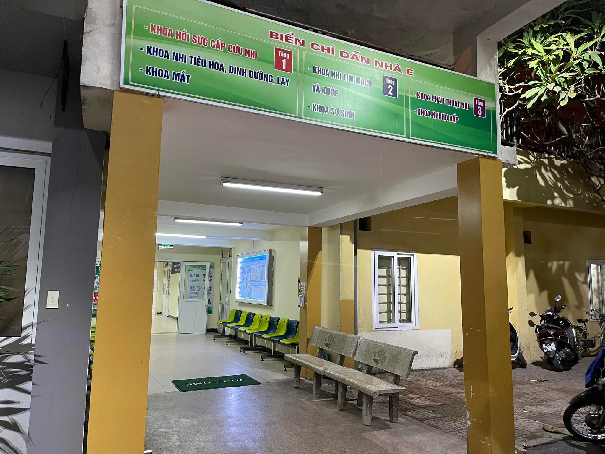 “Sốc” trước lịch sử bệnh án của bé gái nghi bị bạo hành với 9 chiếc đinh trong sọ não
