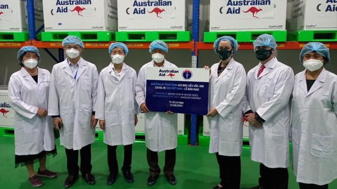 Bộ Y tế tiếp nhận 403.000 liều vaccine AstraZeneca do Chính phủ Australia trao tặng