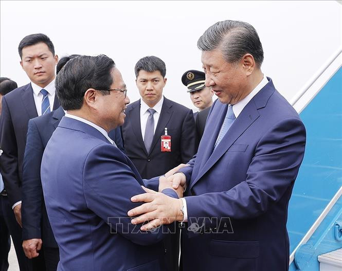 Tổng Bí thư, Chủ tịch nước Trung Quốc Tập Cận Bình đến Hà Nội, bắt đầu chuyến thăm cấp Nhà nước tới Việt Nam